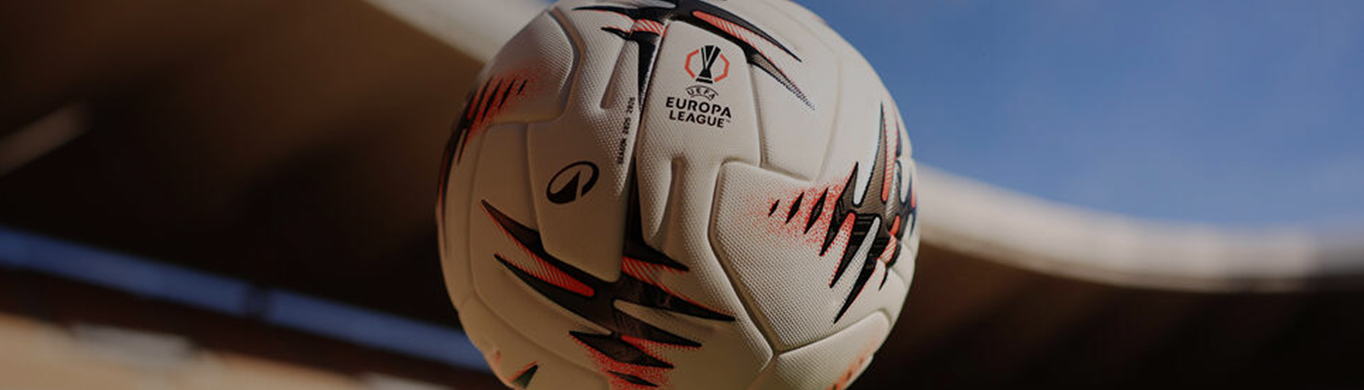 2 x 1 pelotas UEFA Europa League