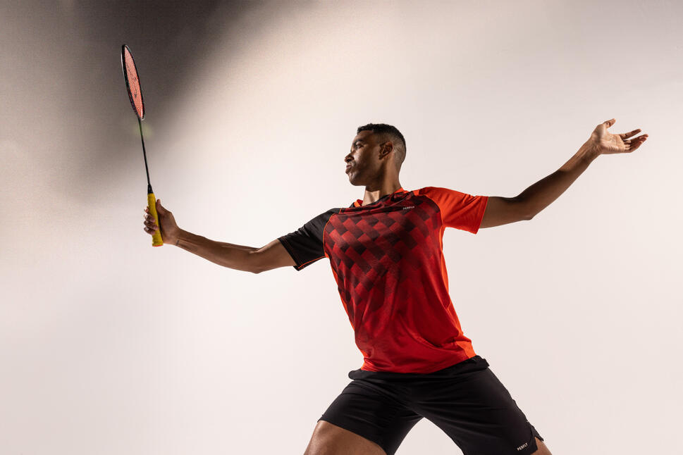 Hombre jugando Bádminton